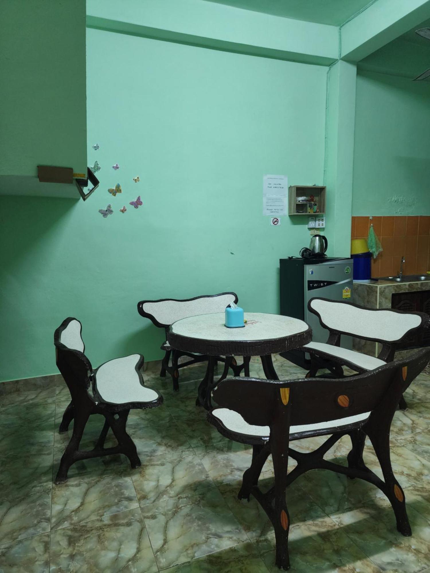 Saamsaao Homestay Betong - 4 Bedroom House Buitenkant foto